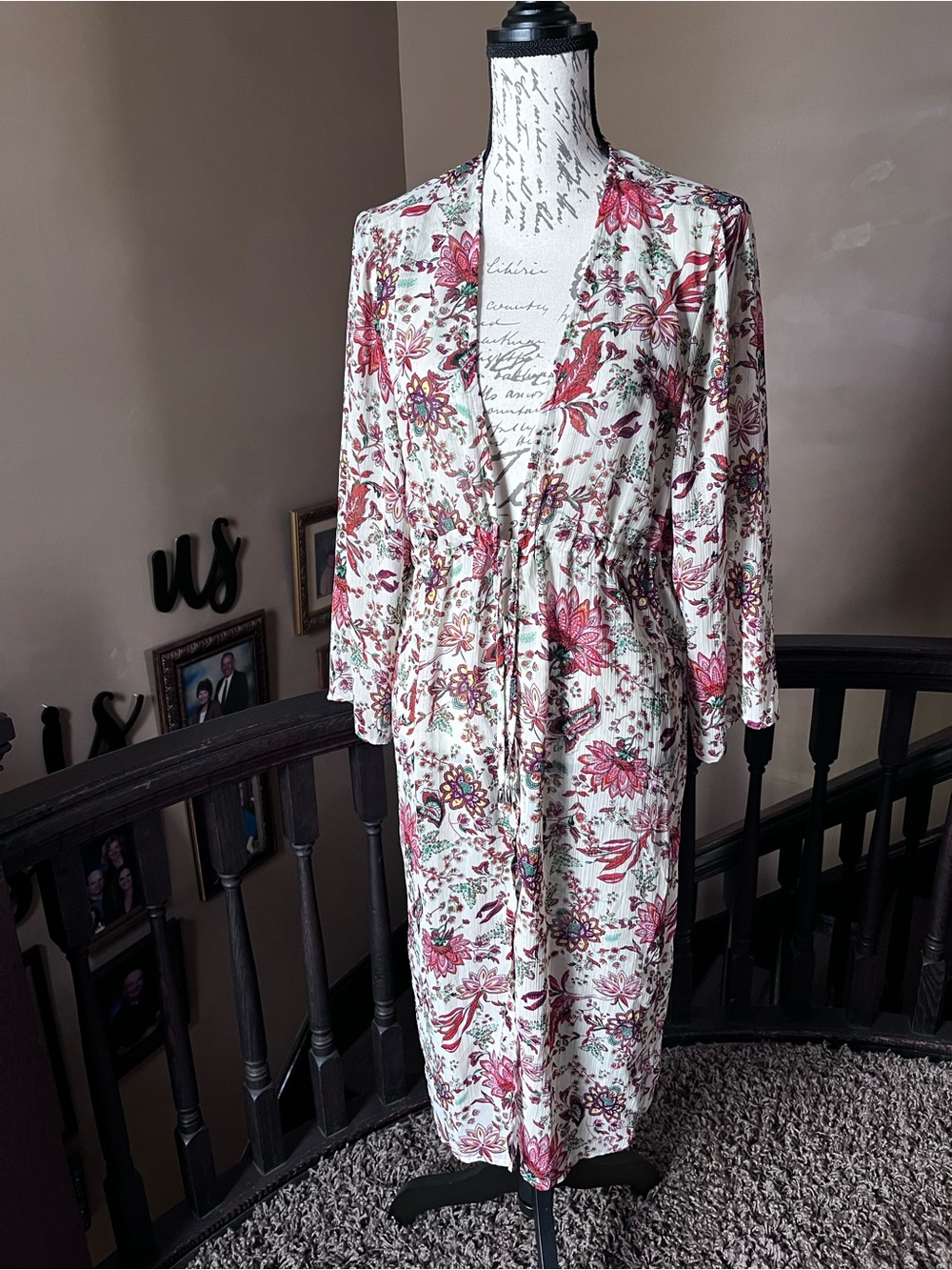 Women's Floral Lightweight Robe - Cream with Pink Floral